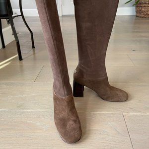 Tory Burch Sidney 70MM Boot Suede - Sage Brown - Size 5